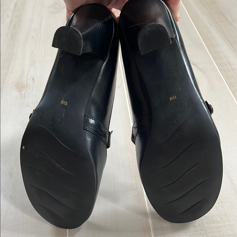Black Mary Jane Heels size 10 Classic, Timeless & Versatile. Retro Chic - Picture 5 of 6